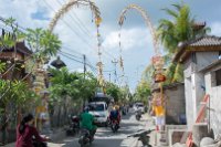 Nächster Tag, Spaziergang durch die Gässchen von Lembongan. Die Haupsaisson ist durch, Japaner, Australier und auch Taiwanesen sind wieder zurück aus den Ferien. Somit sind wir bis auf die Tagestouristen häufig unter uns im Restaurant.